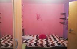 Apartament 3 camere, semidecomandat, etaj intermediar, zona Dacia