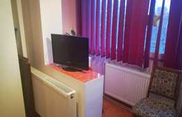 Apartament 2 camere, decomandat, etaj intermediar, zona Blascovici