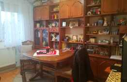 Apartament 2 camere, decomandat, etaj intermediar, zona Blascovici