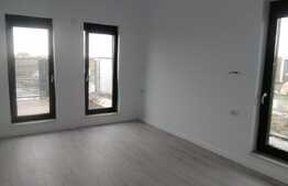 1/2 duplex cu suprafaţă utilă de 81 mp şi teren 324 mp în Moşniţa Nouă