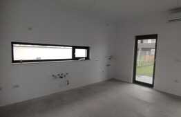 1/2 duplex cu suprafaţă utilă de 81 mp şi teren 324 mp în Moşniţa Nouă