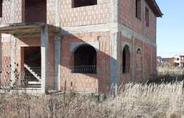 Casă unifamilială cu suprafață utilă de 350 mp și teren de 625 în Moșnița Nouă