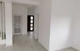 1/2 duplex la cheie cu suprafaţă utilă de 120 mp şi teren de 430 mp  în Dumbrăviţa