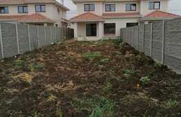 1/2 duplex la cheie cu suprafaţă utilă de 120 mp şi teren de 430 mp  în Dumbrăviţa