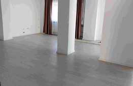 Apartament 3 camere, 113 mp, decomandat, etaj intermediar, zona Centrala