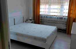 Apartament 3 camere, 113 mp, decomandat, etaj intermediar, zona Centrala