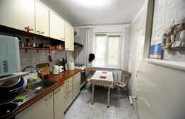 Apartament 3 camere, balcon si boxa, zona Garii