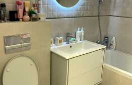 Apartament lux, 3 camere, 70 mp, decomandat, Dâmbovița