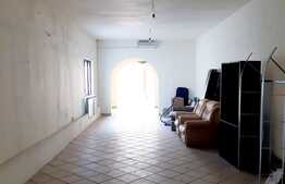 Spatiu comercial de inchiriat, 98 mp, posibilitate de terasa, zona Ultracentala