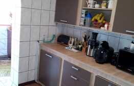 Apartament cu 2 camere, decomandat, 52 mp, etaj intermediar, Calea Lipovei