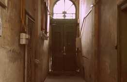 Apartament 3 camere decomandat, 61 mp în zona Sinaia pe malul Begăi