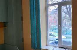 Apartament 3 camere decomandat, 61 mp în zona Sinaia pe malul Begăi