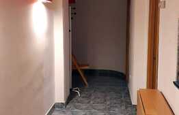 Apartament 3 camere decomandat, 61 mp în zona Sinaia pe malul Begăi