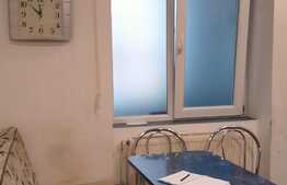 Apartament 3 camere decomandat, 61 mp în zona Sinaia pe malul Begăi