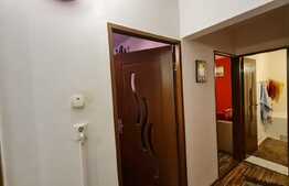 Apartament de vanzare, 3 camere, 82 mp, zona Sagului