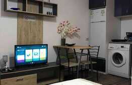 Casă cu 3 apartamente în zona Bălcescu! Investiţie ideală!