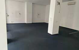 Spatiu comercial cu front stradal, 85 mp, zona semicentrala!