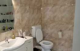 Vila frumoasa cu teren de 620 mp, 280 mp utili, 2 corpuri, zona Dambovita