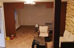 Vila frumoasa cu teren de 620 mp, 280 mp utili, 2 corpuri, zona Dambovita