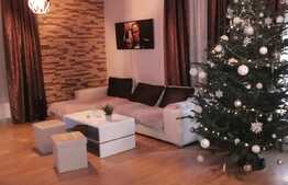 Vila frumoasa cu teren de 620 mp, 280 mp utili, 2 corpuri, zona Dambovita