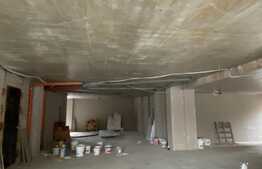 Spatiu comercial, front stradal si vitrina, 300 mp, zona Dambovita/Sagului