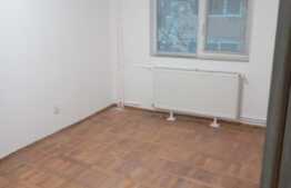 Apartament de 3 camere, centrala proprie, 70 mp, zona Dambovita