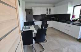 Vila mare, deosebita cu teren de 680 mp, 210 mp utili, Calea Urseni