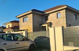 Vila mare, deosebita cu teren de 680 mp, 210 mp utili, Calea Urseni