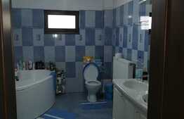 Vila mare de vanzare, teren 600 mp parcela, 300 mp utili, Dumbravita!