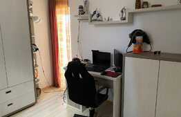 Casă cu suprafaţă utilă 120 mp şi teren de 220 mp în Dumbrăviţa