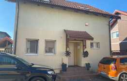 Casă cu suprafaţă utilă 120 mp şi teren de 220 mp în Dumbrăviţa