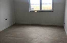 Casa de tip duplex 140 mp utili, teren 300 mp, Sanandrei!