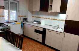 Apartament 3 camere, 70 mp utili, etaj intermediar, zona Aradului