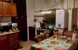 Apartament 4 camere,130 mp utili, zona Sinaia