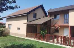 Casa cu teren de 465 mp, suprafata utila principal 120 mp si corp locuinta 50 mp utili, Utvin