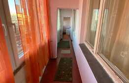 Apartament de doua camere, decomandat, 50 mp, zona Dragalina