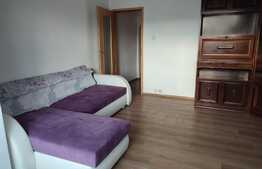 Apartament de 3 camere, decomandat, zona Sagului