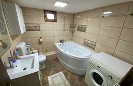 Apartament de 3 camere, cochet, semidecomandat, 90 mp, zona Plopi