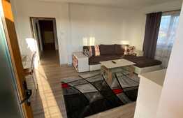 Apartament de 3 camere, cochet, semidecomandat, 90 mp, zona Plopi