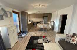 Apartament de 3 camere, cochet, semidecomandat, 90 mp, zona Plopi