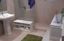 Casa individuala 497 mp utili cu teren aferent de 1460 mp! Sag!