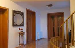 Casa individuala 497 mp utili cu teren aferent de 1460 mp! Sag!