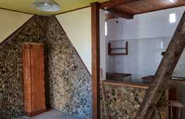 Oportunitate unica! Casa de vanzare, 3 camere, anexe si teren