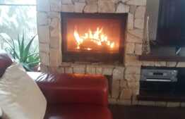 Casa spatioasa 300 mp utili, 800 mp teren, Zona linistita, Ronat