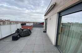 Penthouse de inchiriat, ultramodern, 60 mp utili + 40 mp terasa, zona Lipovei