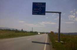 Teren extravilan pe drumul E70, 8500 mp, langa centura Caransebesului! Negociabil!