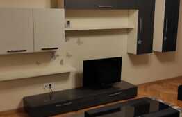 Apartament de 3 camere, decomandat, zona Aradului