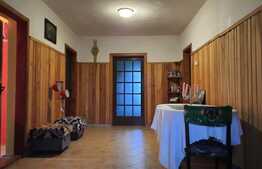 Casa mare cu etaj si teren mult, excelent pozitionata in Ghiroda!