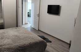 Apartament de 3 camere, decomandat, zona Soarelui