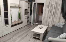 Apartament de 3 camere, decomandat, zona Soarelui